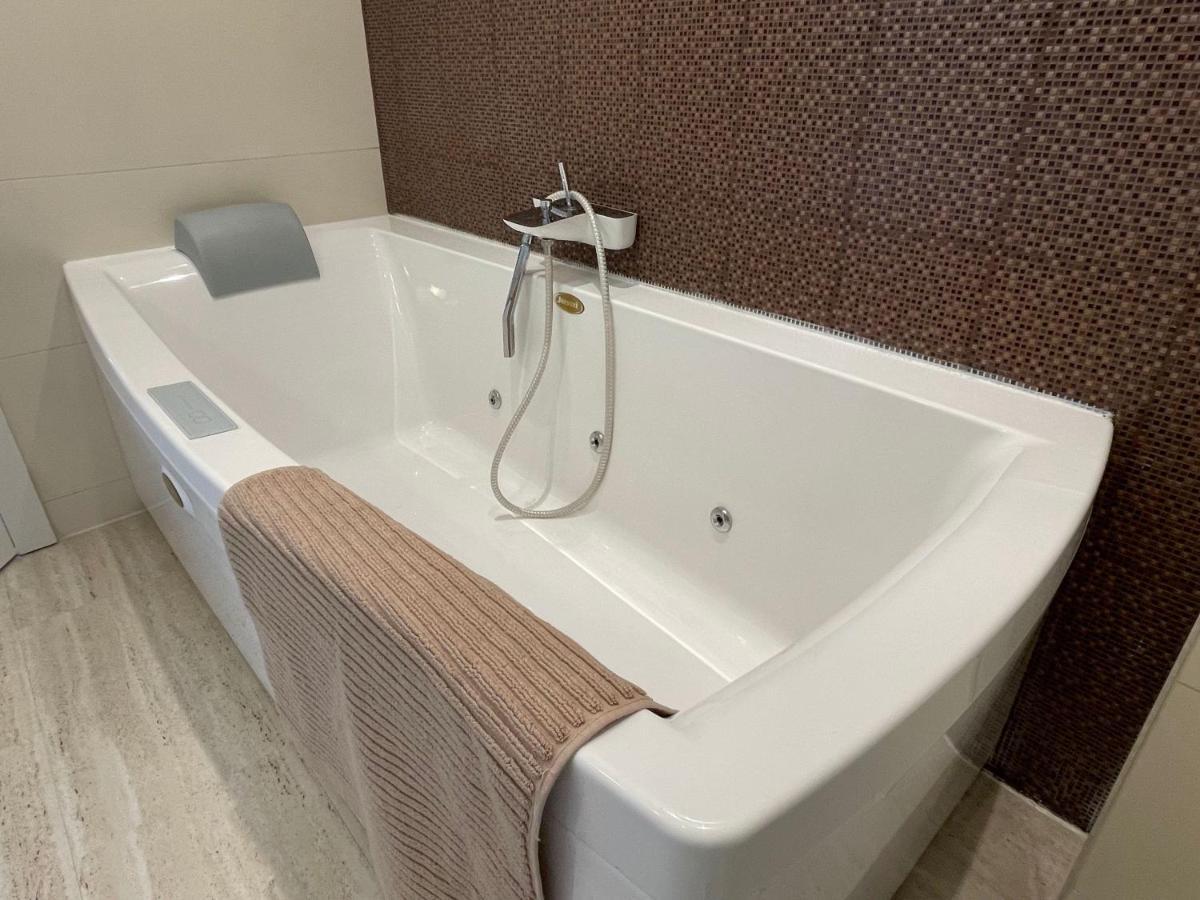 Apartamento First Row To The Sea Opatija Exterior foto