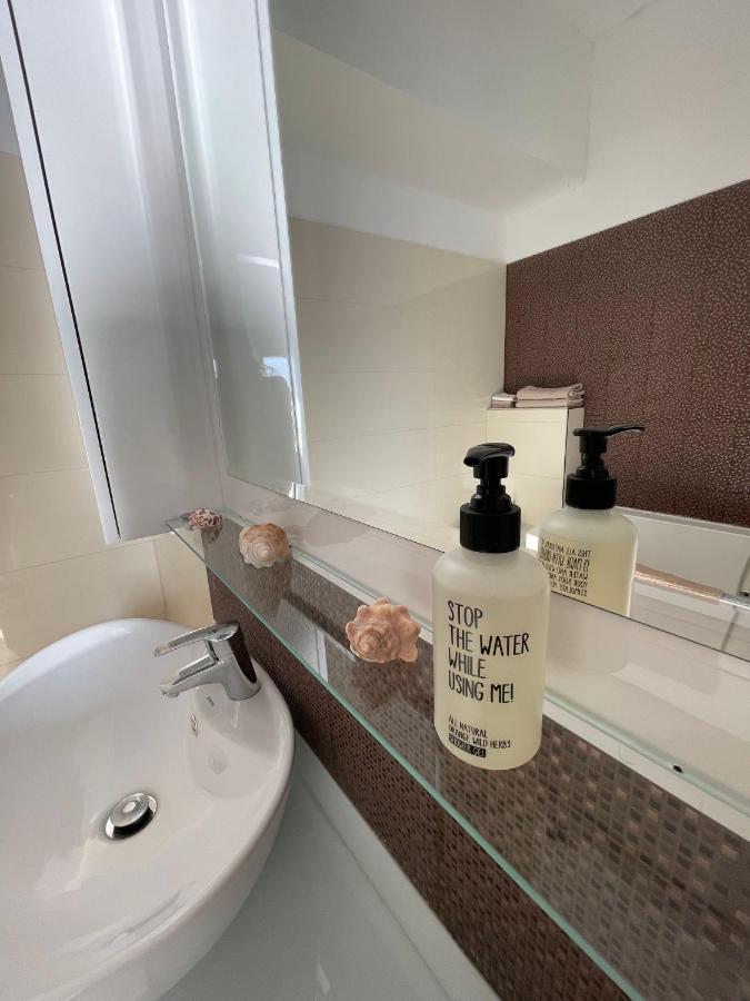 Apartamento First Row To The Sea Opatija Exterior foto