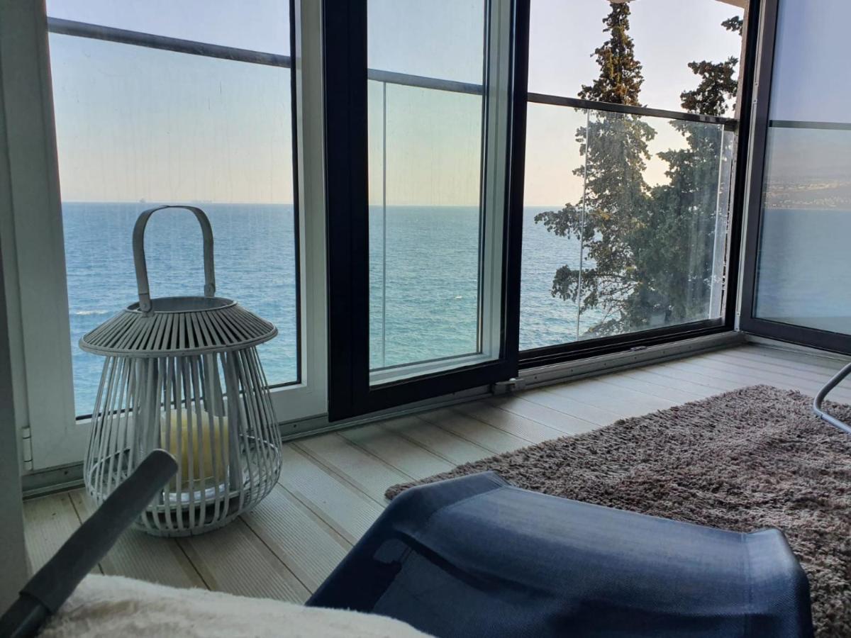Apartamento First Row To The Sea Opatija Exterior foto