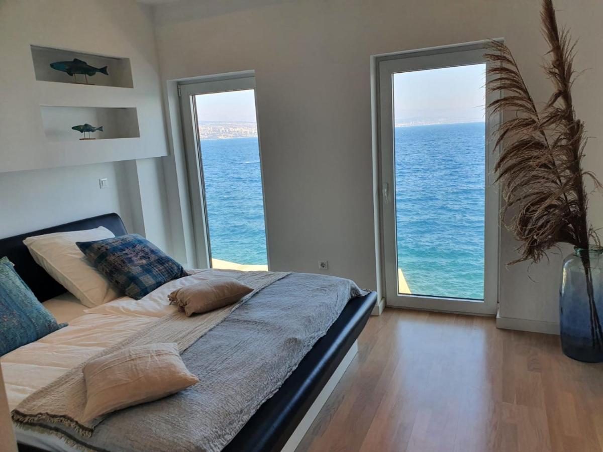 Apartamento First Row To The Sea Opatija Exterior foto